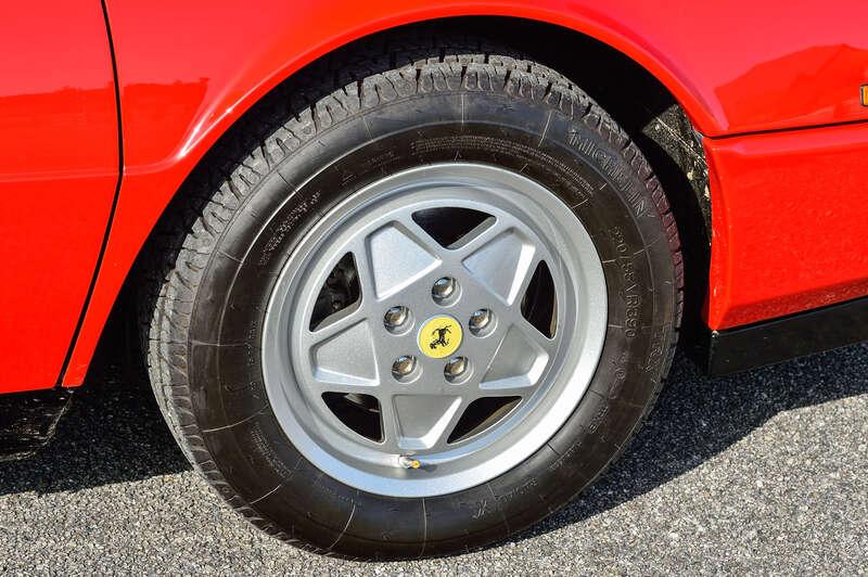 1989 Ferrari MONDIAL 3.2