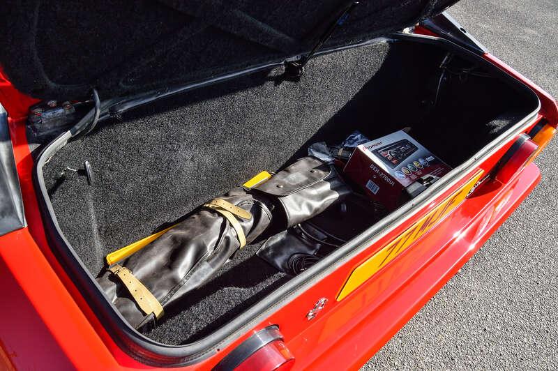 1989 Ferrari MONDIAL 3.2