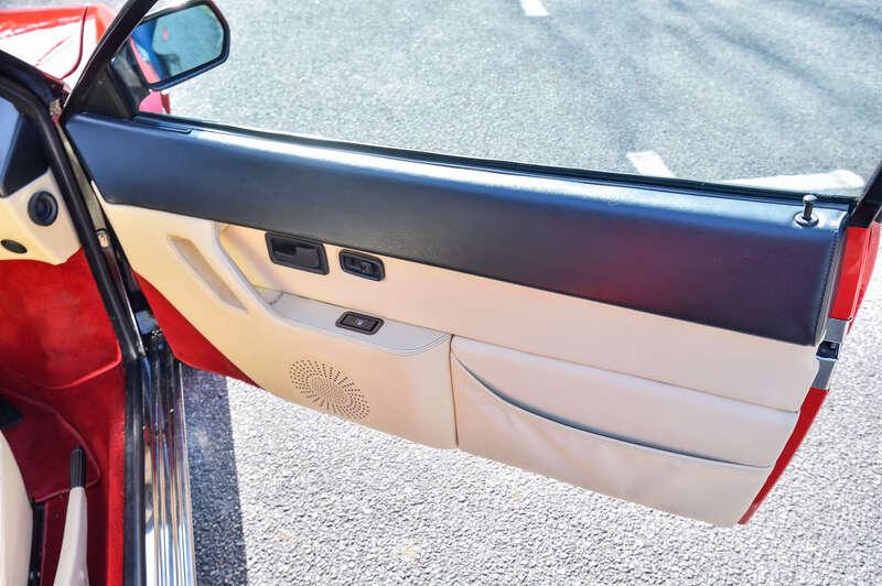 1989 Ferrari MONDIAL 3.2