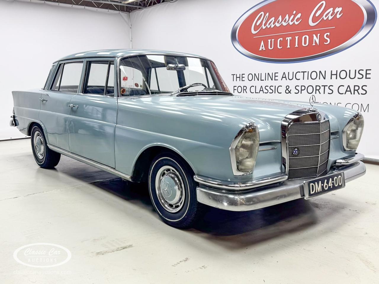 1965 Mercedes - Benz 230S