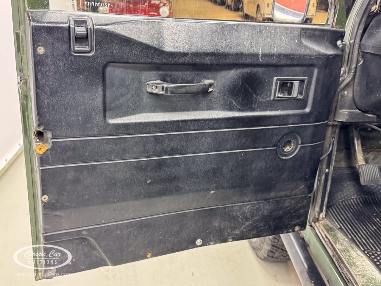 1987 Land Rover Defender