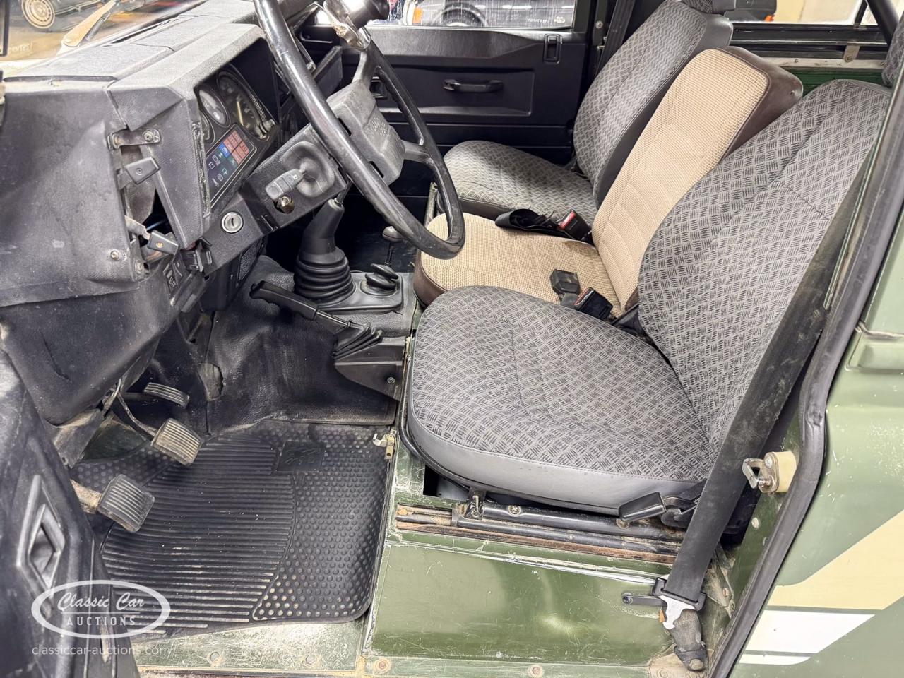 1987 Land Rover Defender