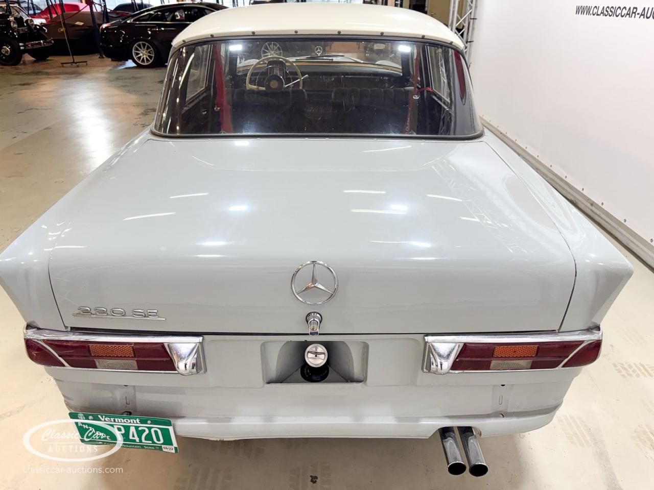 1960 Mercedes - Benz 220 SE