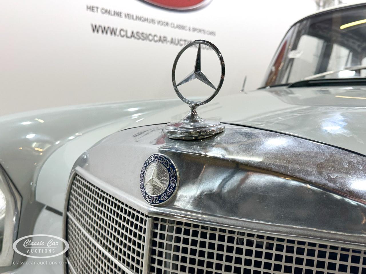 1960 Mercedes - Benz 220 SE