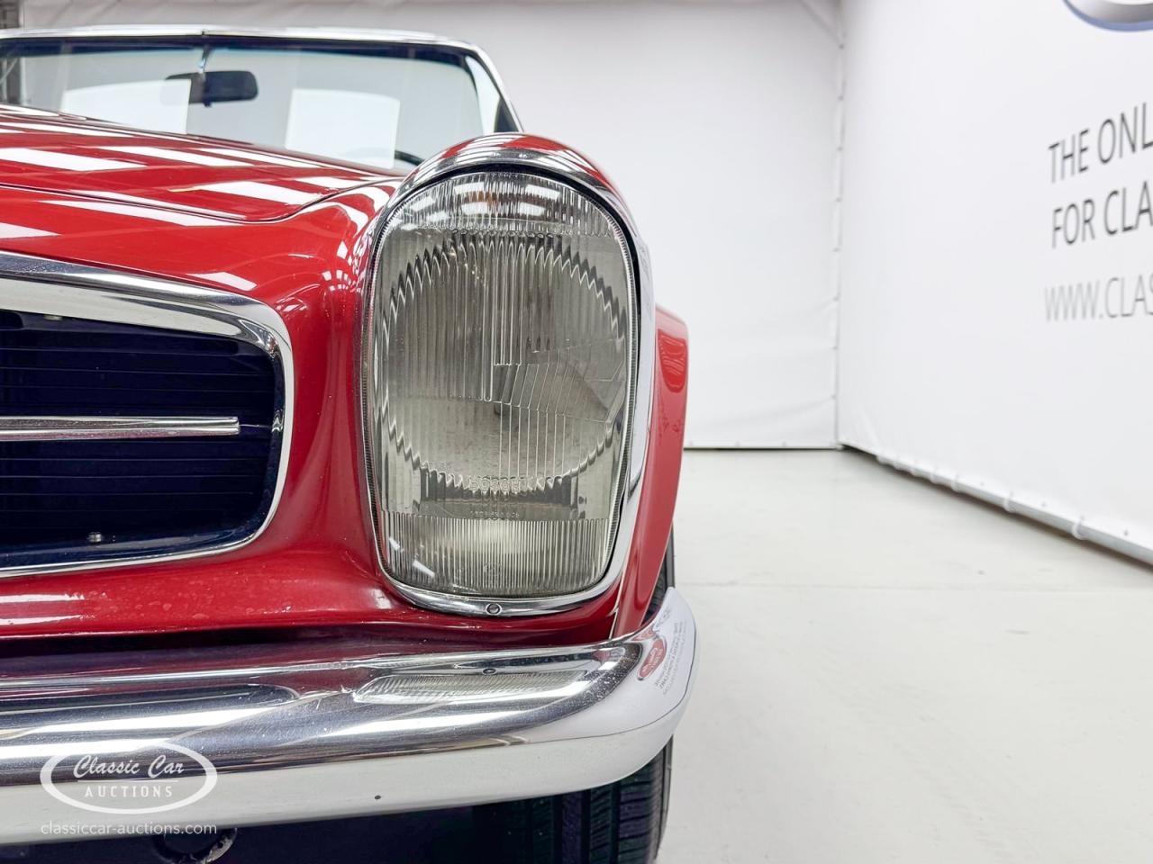 1968 Mercedes - Benz 280 SL