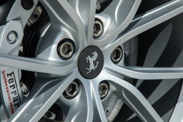 2020 Ferrari 488 PISTA