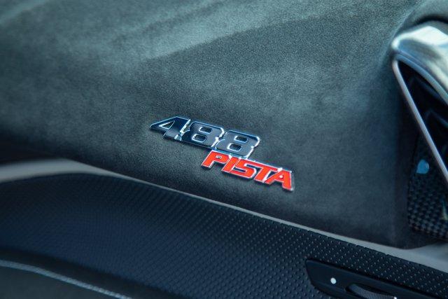 2020 Ferrari 488 PISTA