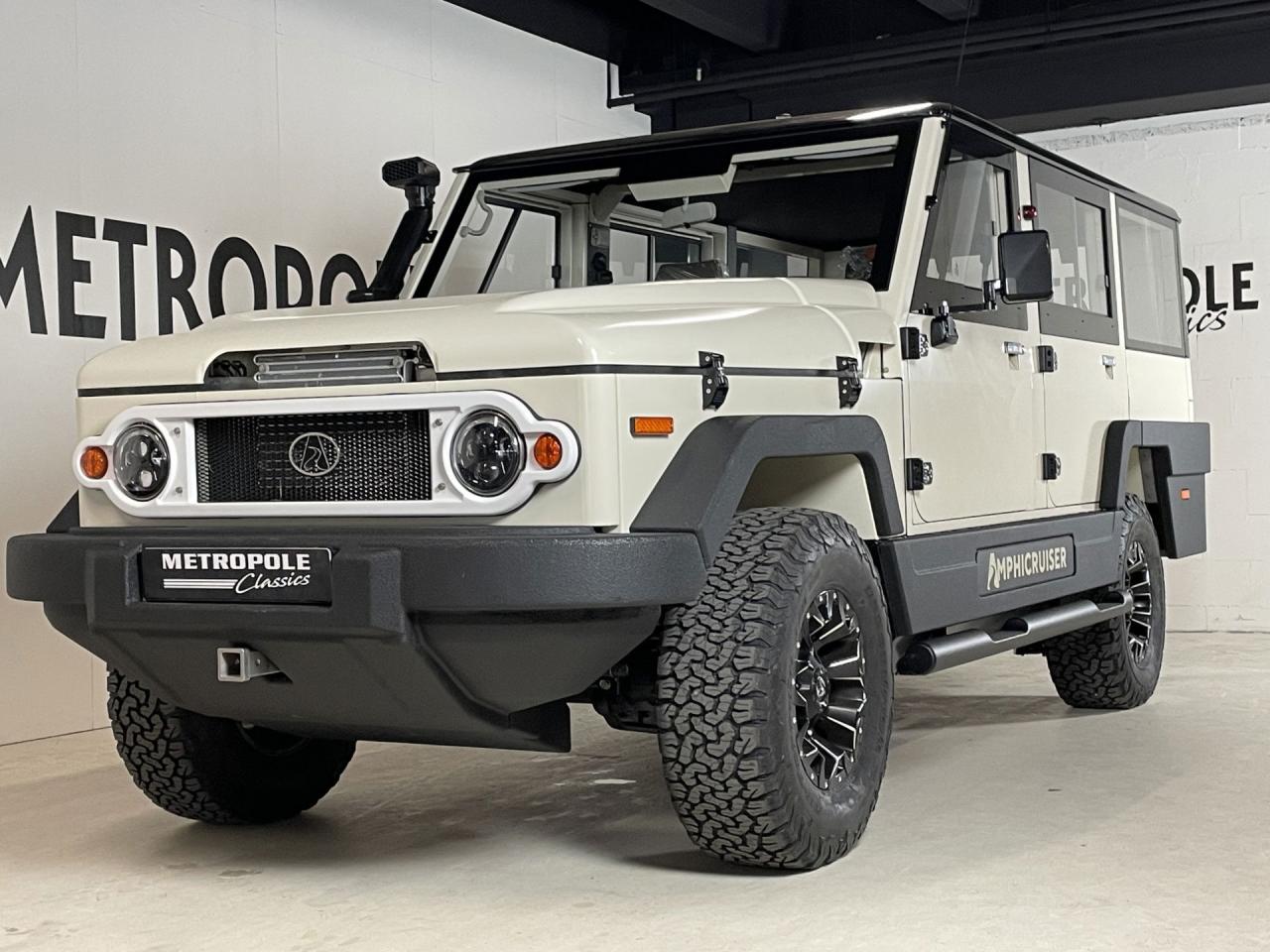 2023 Toyota amphicruser