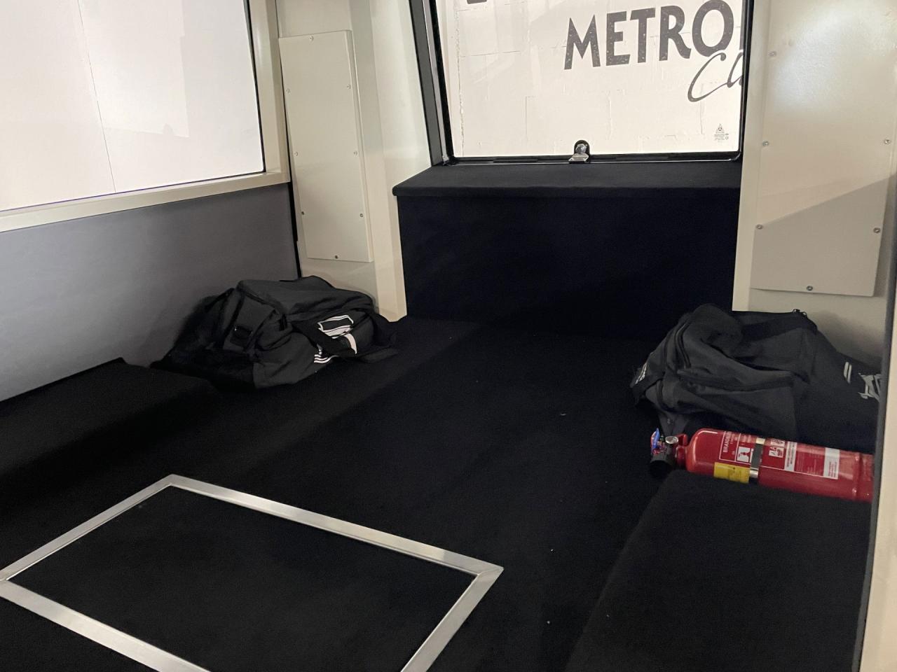 2023 Toyota amphicruser