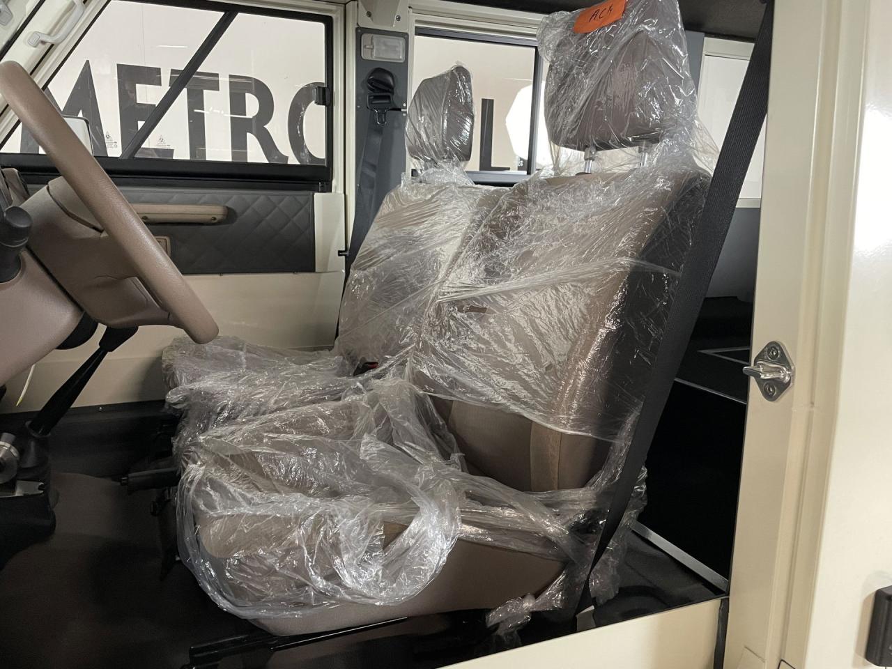 2023 Toyota amphicruser