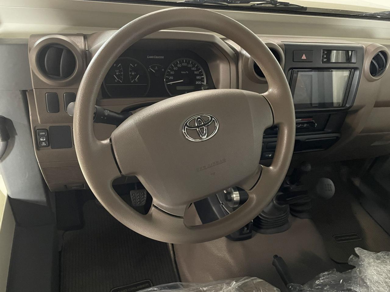 2023 Toyota amphicruser