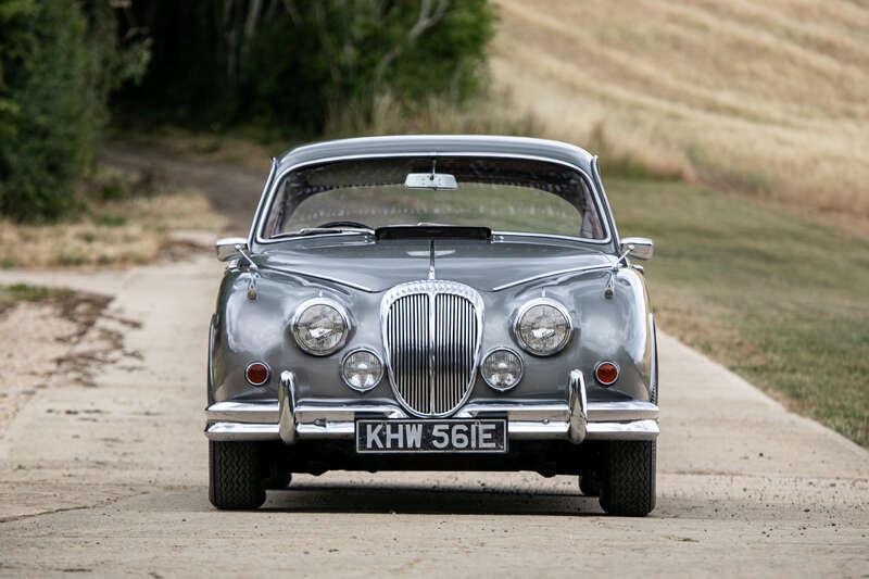 1967 Daimler 250 V8