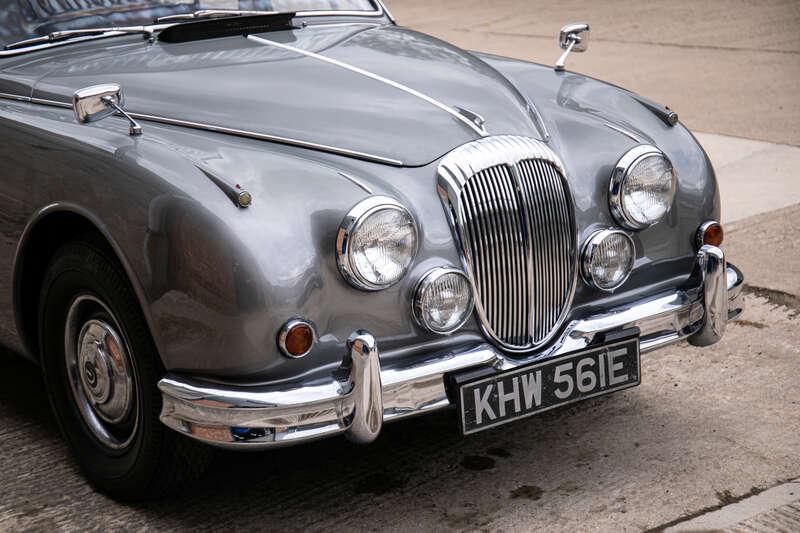 1967 Daimler 250 V8