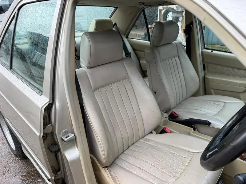 1988 Mercedes - Benz 190E