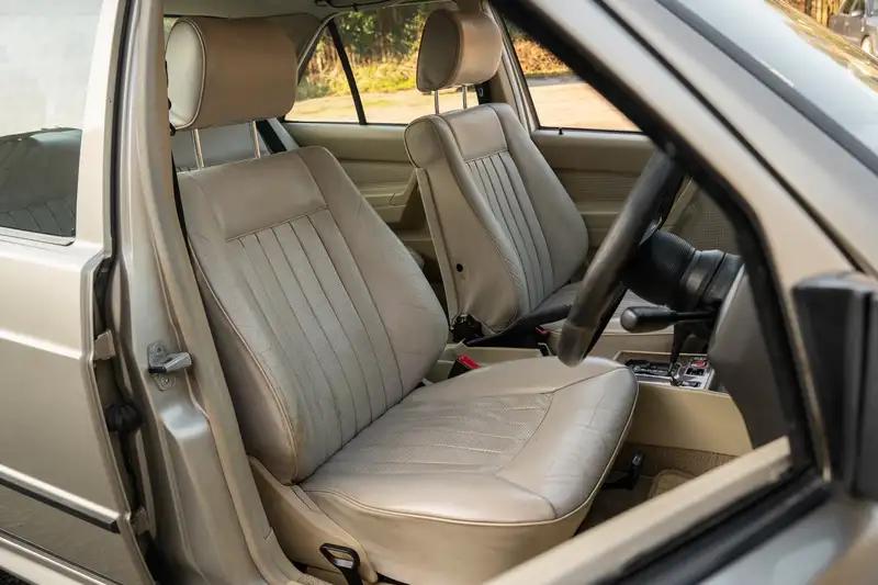 1988 Mercedes - Benz 190E