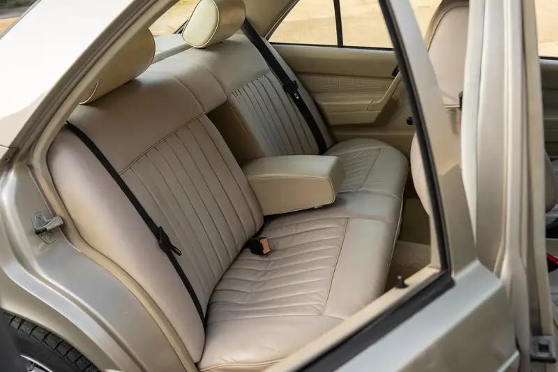 1988 Mercedes - Benz 190E