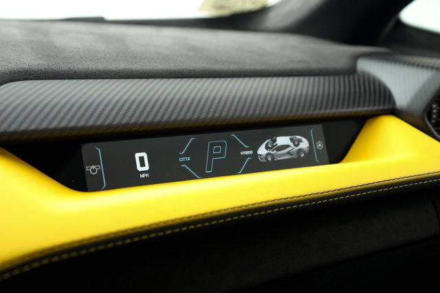 2024 Lamborghini Revuelto