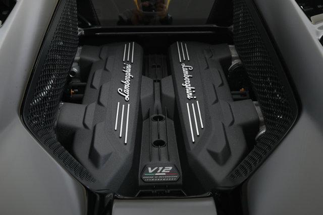 2024 Lamborghini Revuelto