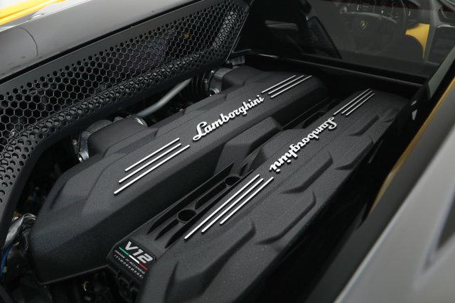 2024 Lamborghini Revuelto