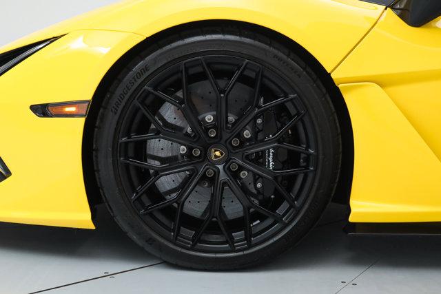 2024 Lamborghini Revuelto