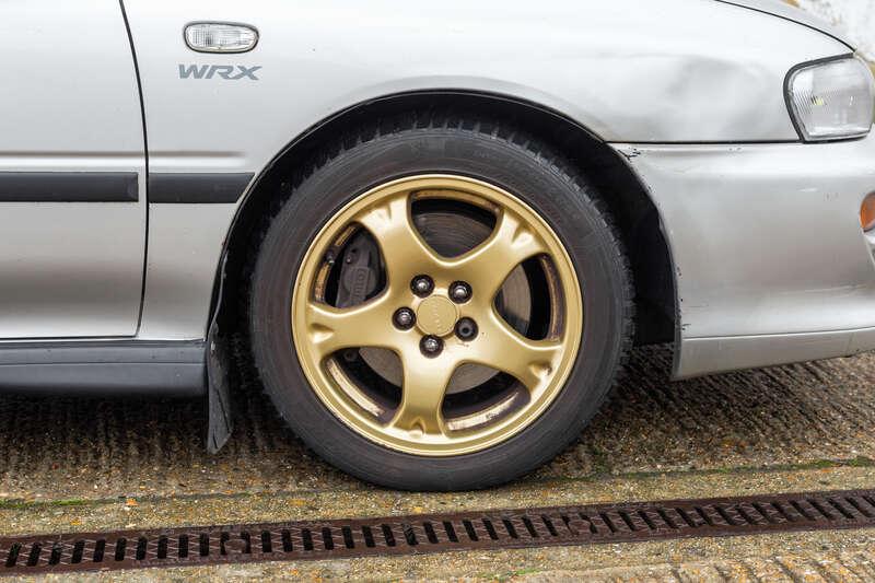 1999 Subaru IMPREZA SPORTSWAGON UK 2000 TURBO