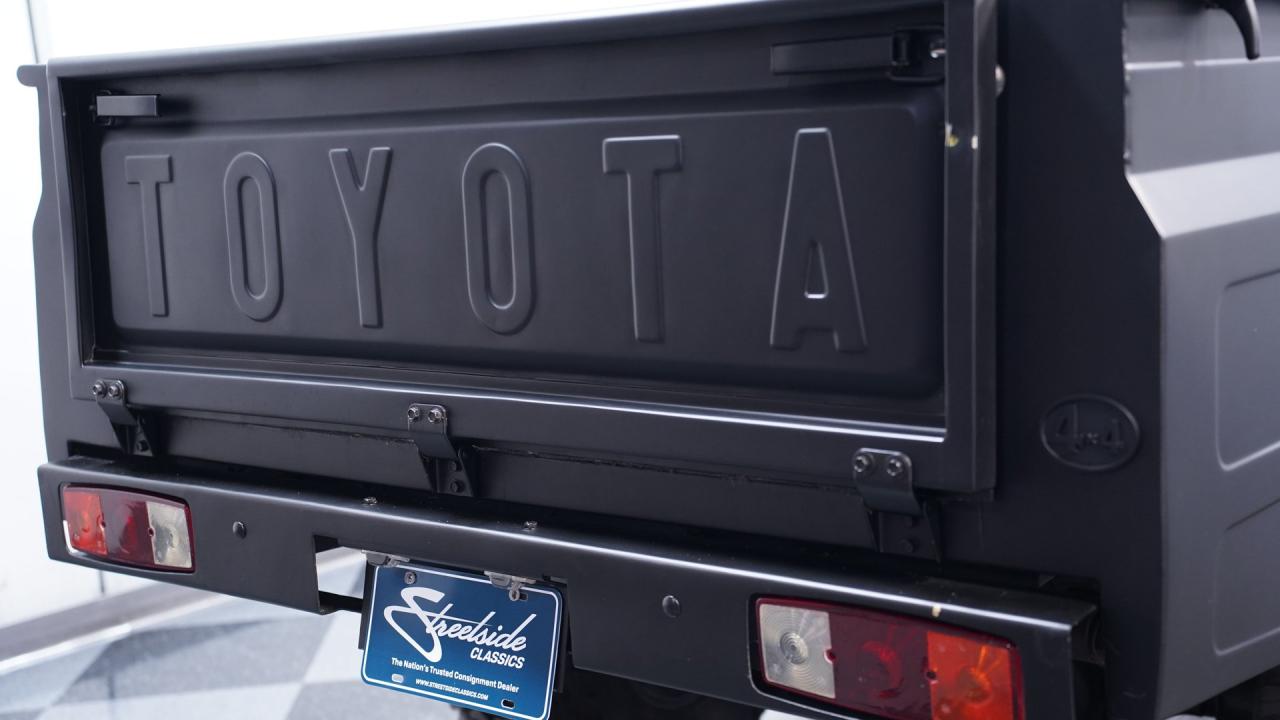 1990 Toyota Bandeirante Custom Pickup