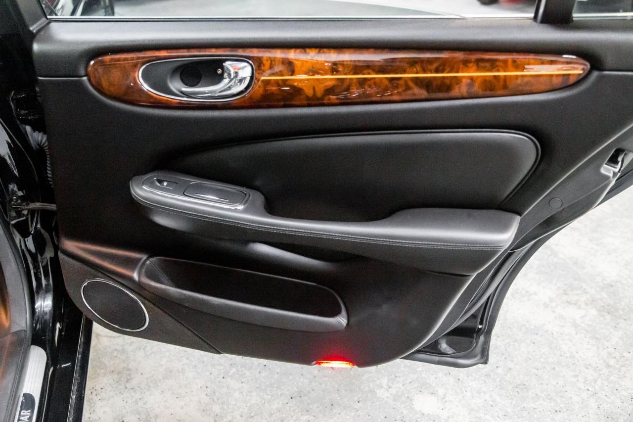 2006 Jaguar XJ6  VDP