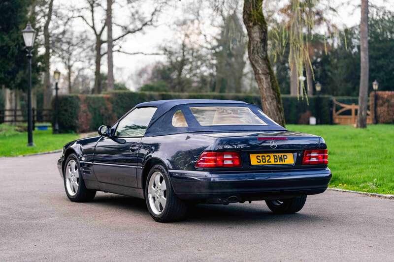 1991 Mercedes - Benz SL230