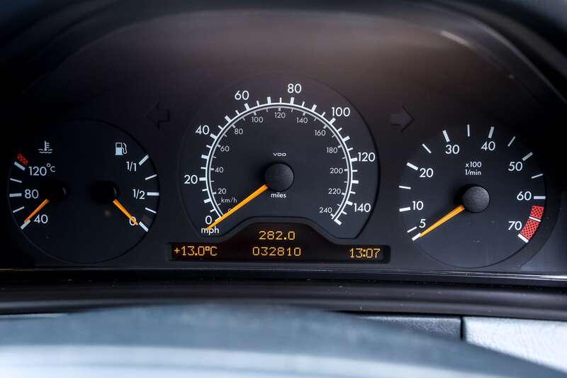 1998 Mercedes - Benz E240