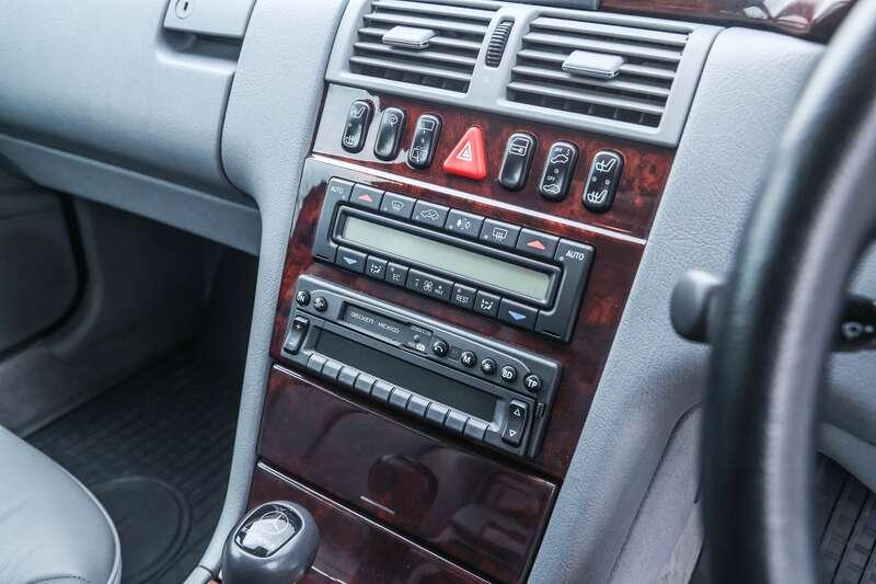 1998 Mercedes - Benz E240