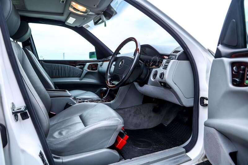 1998 Mercedes - Benz E240