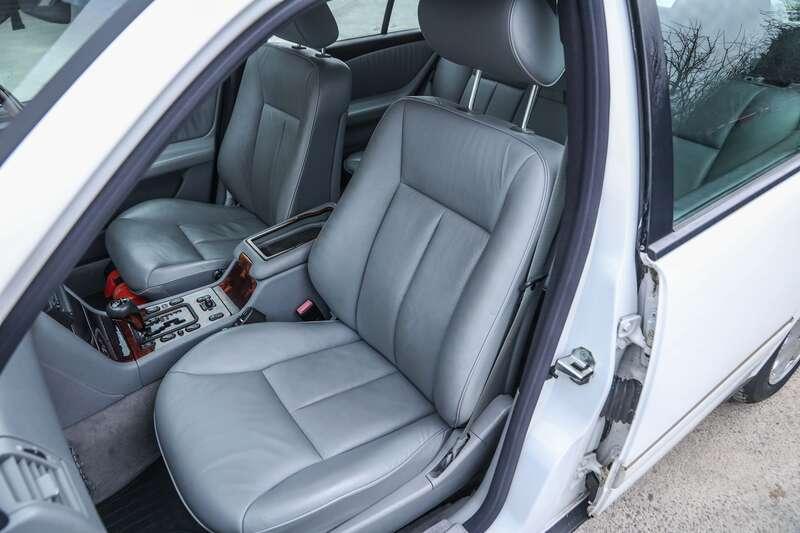 1998 Mercedes - Benz E240