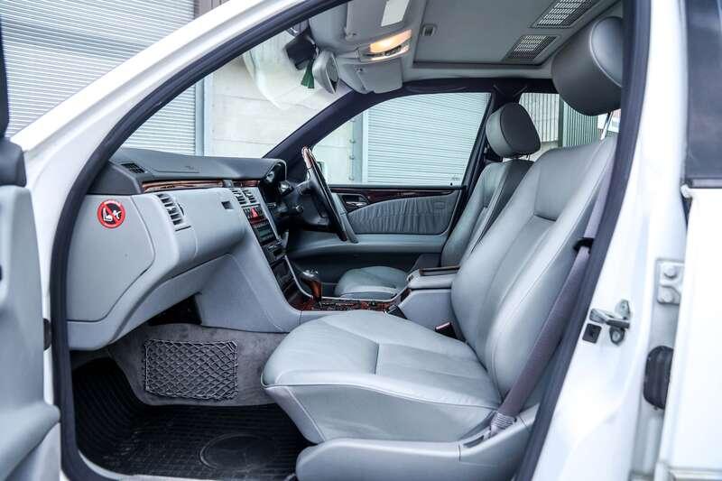 1998 Mercedes - Benz E240