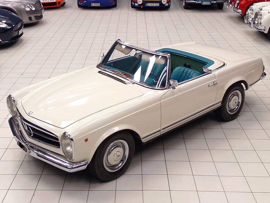 1965 Mercedes - Benz 230 SL PAGODE