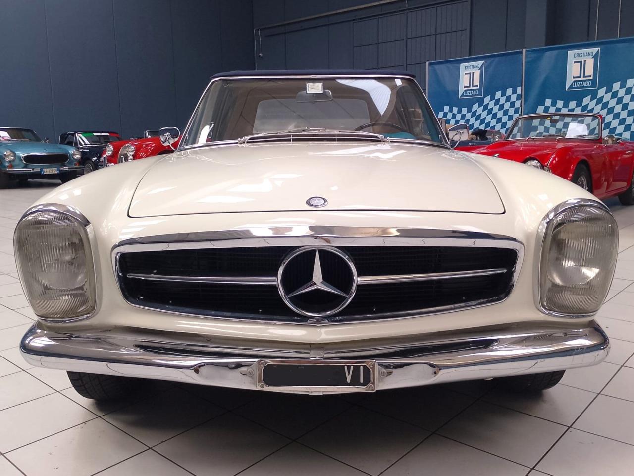 1965 Mercedes - Benz 230 SL PAGODE