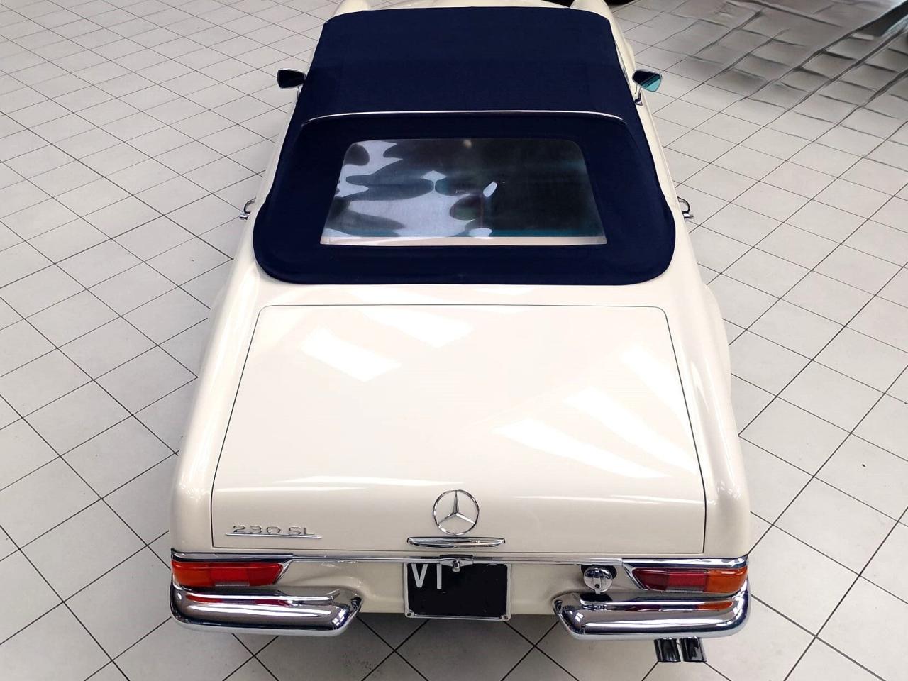 1965 Mercedes - Benz 230 SL PAGODE