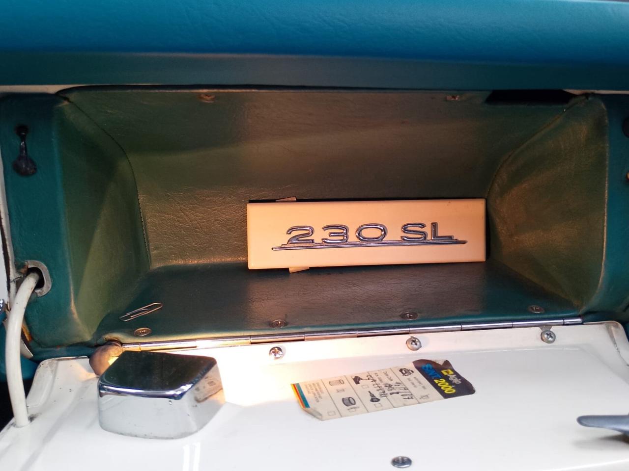 1965 Mercedes - Benz 230 SL PAGODE