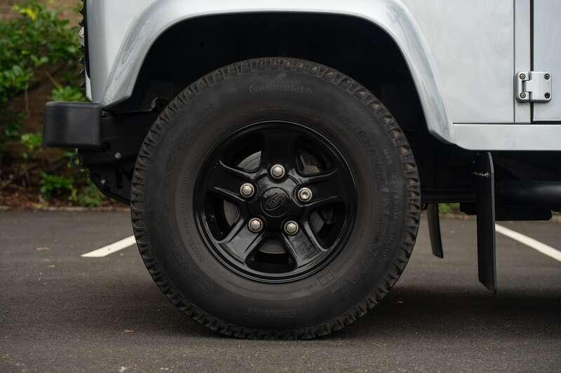 2011 Land Rover DEFENDER 90 XS TD