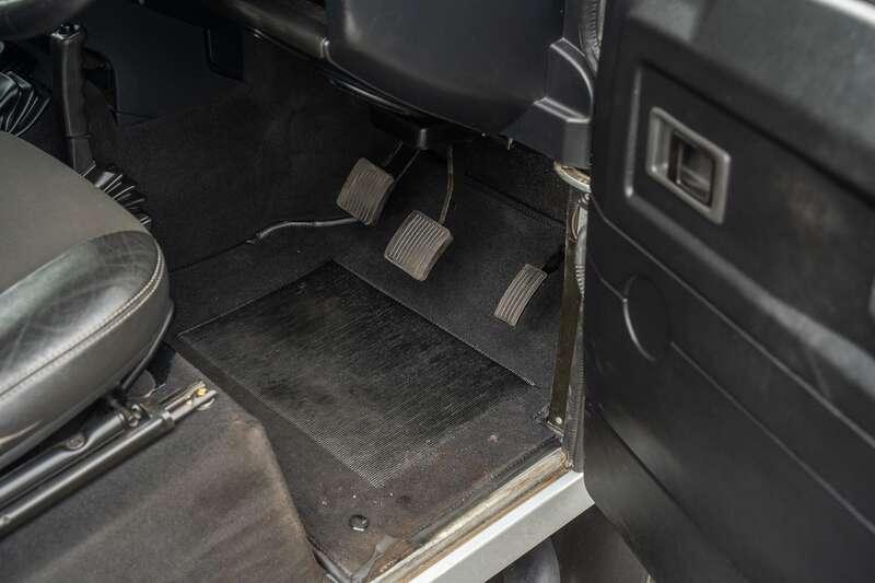 2011 Land Rover DEFENDER 90 XS TD