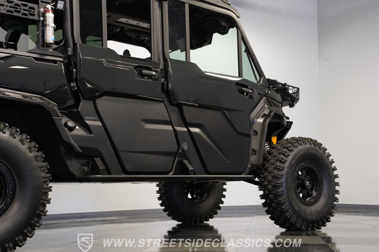 2025 Can Am Defender MAX Limited Lone Star HD10