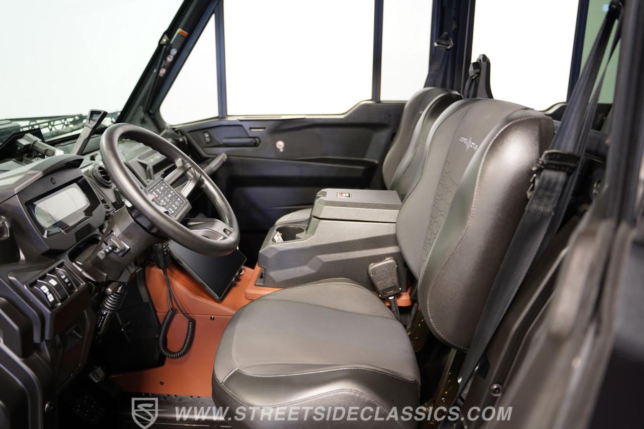 2025 Can Am Defender MAX Limited Lone Star HD10