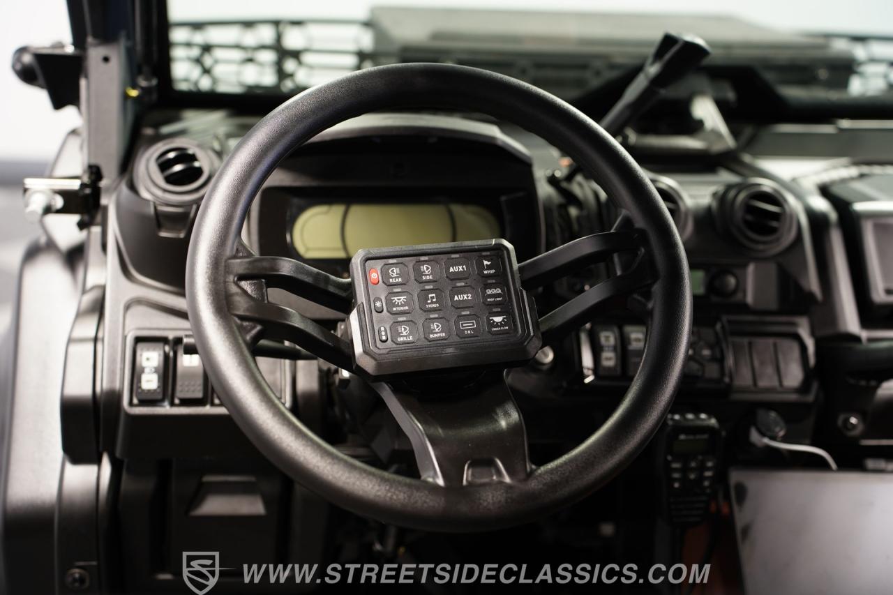 2025 Can Am Defender MAX Limited Lone Star HD10