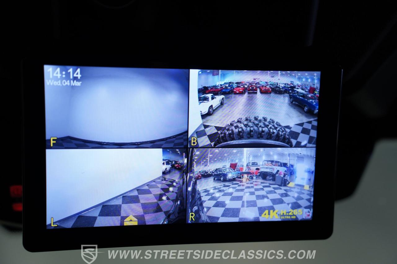 2025 Can Am Defender MAX Limited Lone Star HD10