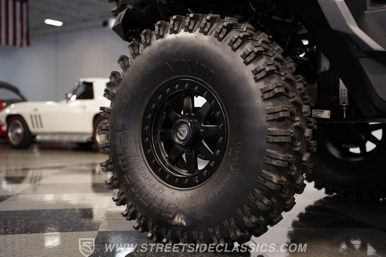 2025 Can Am Defender MAX Limited Lone Star HD10