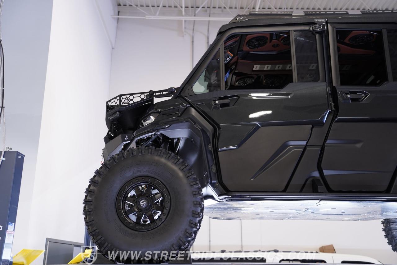 2025 Can Am Defender MAX Limited Lone Star HD10