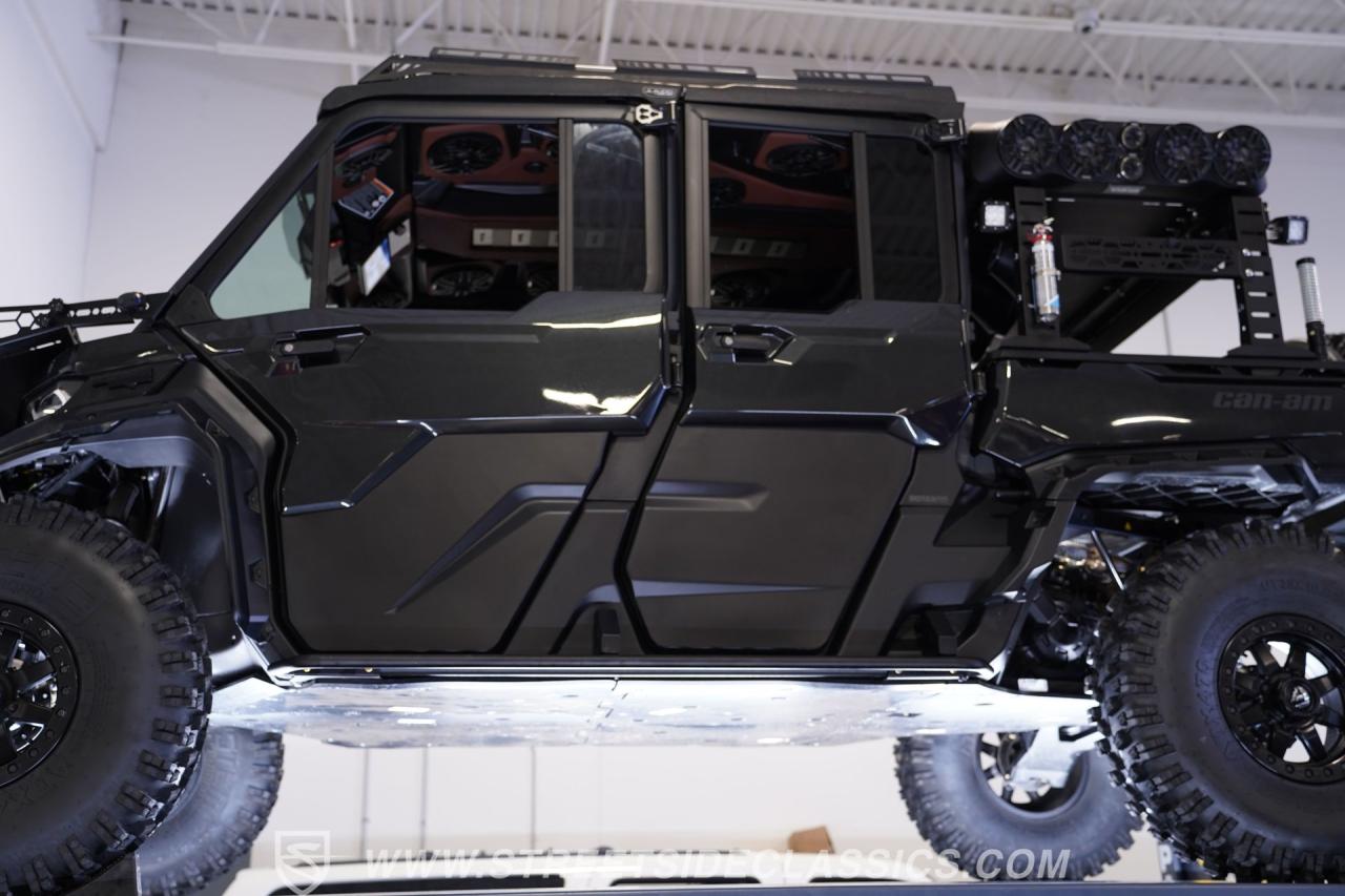 2025 Can Am Defender MAX Limited Lone Star HD10