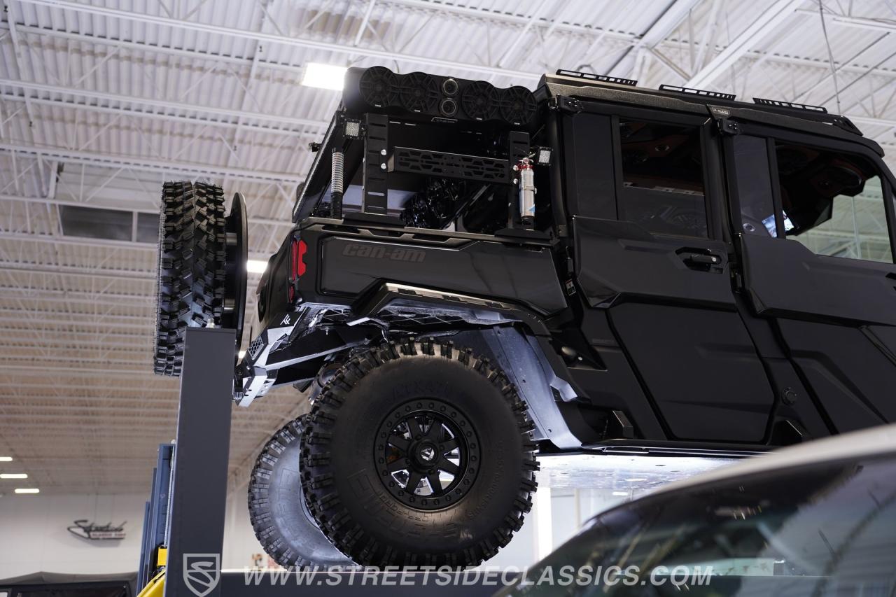 2025 Can Am Defender MAX Limited Lone Star HD10