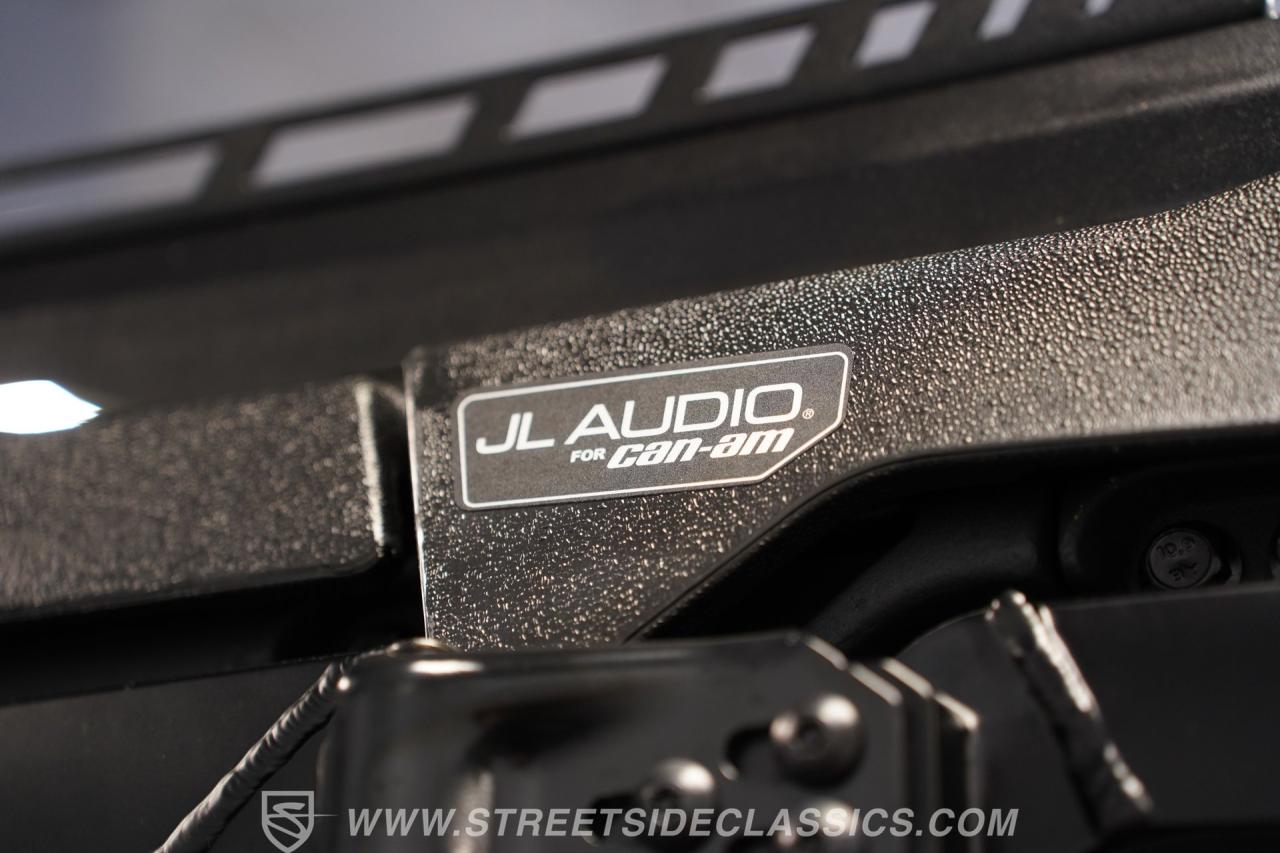 2025 Can Am Defender MAX Limited Lone Star HD10