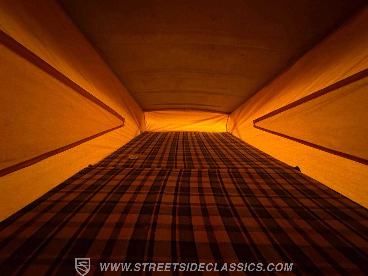 1977 Volkswagen Kombi Van Camper