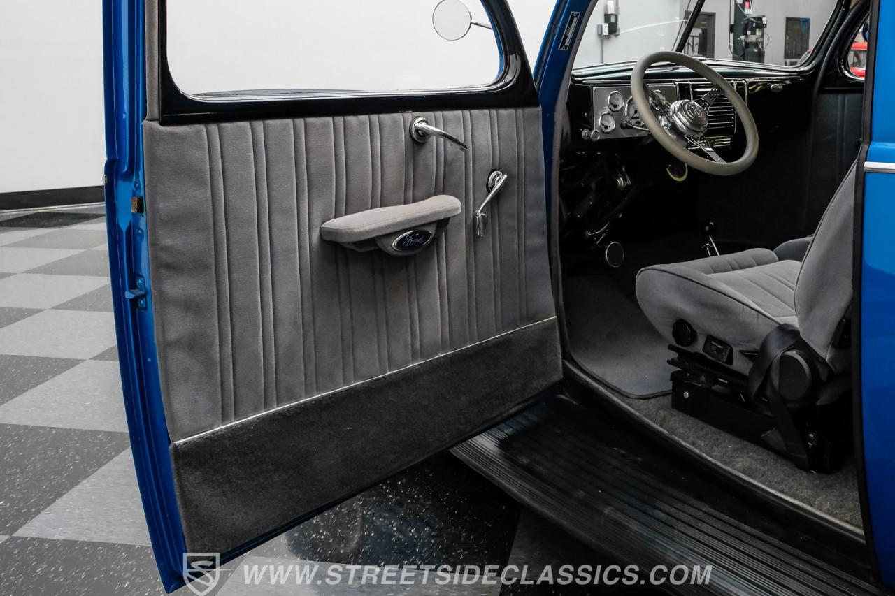 1939 Ford Deluxe Streetrod